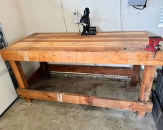 MC106Garage Wood Work Bench