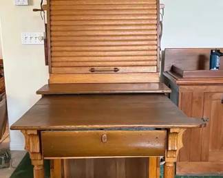MC204Vintage Roll Top Desk With Rollout Table
