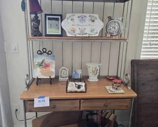MC149Eclectic items
