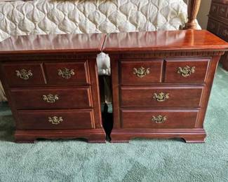 MC253Pair Of Nightstands Red Toned Wood