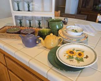 MC185Large Assortment Of Decorative And Collectable Kitchen Items