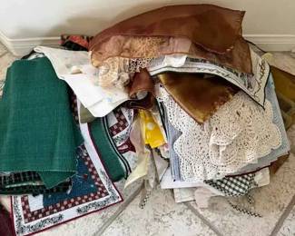 MC118Mystery Linen Lot