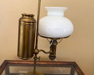 Oil lamp electrified
