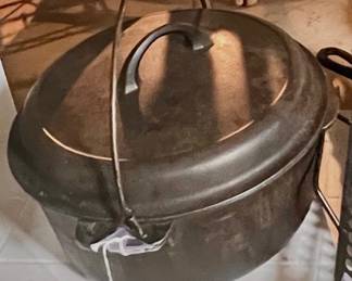 Griswold dutch oven