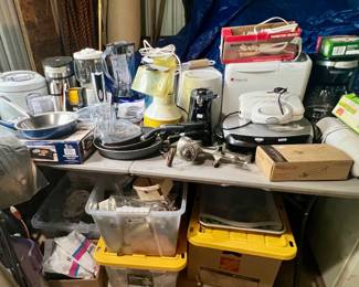 Kitchen wares, small appliances