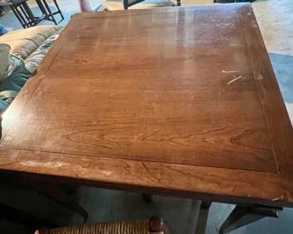 Game table closed to a card table size