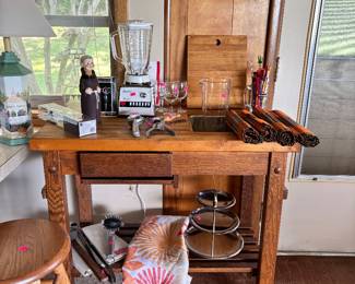 Great bar for indoor or patio