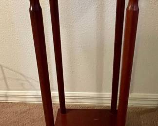 Bombay Company Regency Style Mahogany Pedestal Stand with Green Marble Top