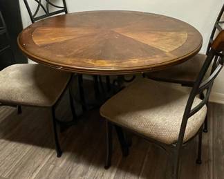 Powell furniture table and 4 chairs