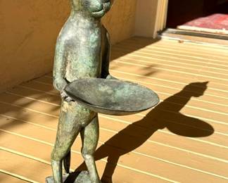 Vintage patinated bronze "Cat-Butler" sculpture