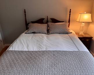 Pennsylvania House Queen bed