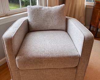 Swivel arm chair, in oatmeal color 