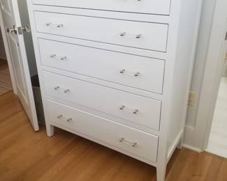 5-drawer dresser by Young America