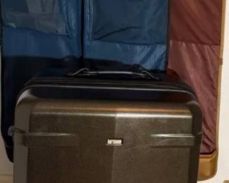 Large Hartman Suitcase With 2 Garment Bags