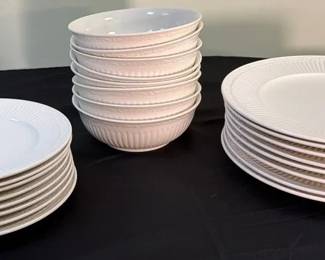 Mikasa Italian Countryside 8 Salad Plates 8 Dinner Plates 8 Soup Bowls