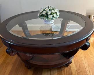 Traditional Round Wood Round Glass Top Coffee Table With Inlay And Daisy Calorimeter