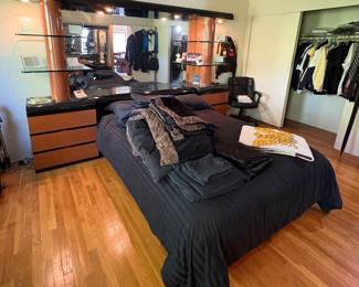 Huffman Koos Lacquer Bedroom Set