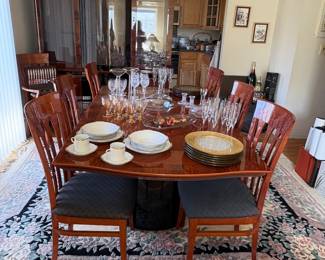 Huffman Koos Lacquer Dining Set