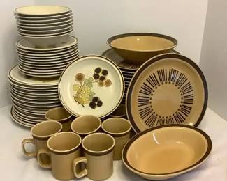 Stoneware Dinnerware