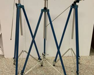 Three Stanrite 100 Aluminum Artist Easels