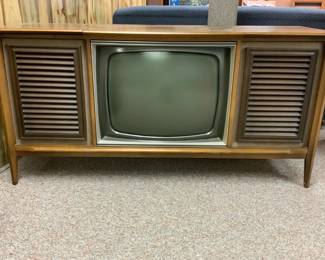 Admiral TV Console