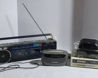 Radios Alarm Clocks