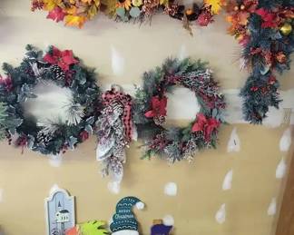 Wreaths Wooden Decor