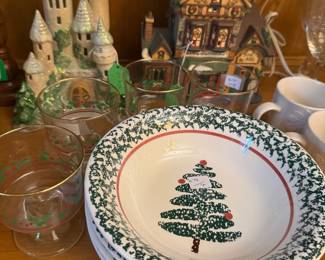 Christmas bowls made in Italy and decoratives