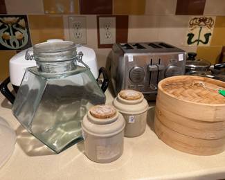 Kitchen accessories including Cuisinart Toaster and more
