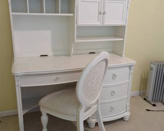 American Signature White Desk and Chair