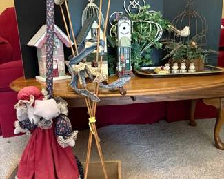 Birdhouses And Knick Knacks