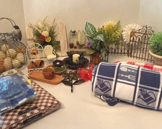 Springtime Decor Picnic