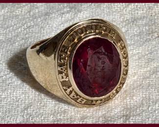 10K Gold Balfour College Ring