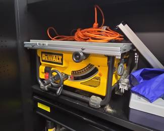DeWalt DWE7485 8-1/4-inch Jobsite Table Saw