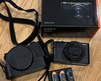 Sony RX100 VII Digital Camera