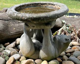 Cat Style Concrete Birdbath with Frog Ornament