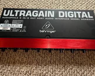 Behringer ULTRAGAIN DIGITAL ADA8200