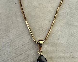 14k Gold Pear-Shaped Sapphire Pendant Necklace