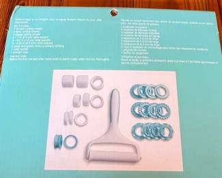 Celebrate It Fondant Ribbon Cutter Set