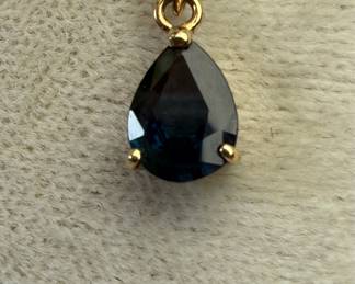 14k Gold Pear-Shaped Sapphire Pendant Necklace