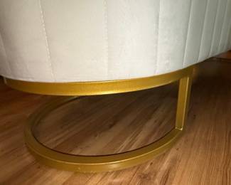 Modern Style Oval Upholstered Storage Bench