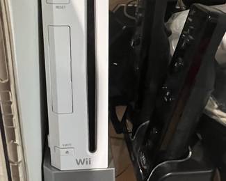 Nintendo Wii Console Bundle