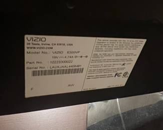 Vizio E320VP 32-inch LCD Television