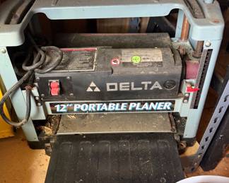 Delta portable planer
