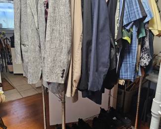 Men's clothing 