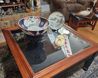 Great display table with Asian treasures 