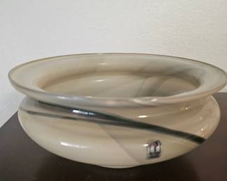 Largeodern.glasd bowl