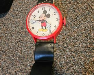 Large Mickey Mouse watch for your wall