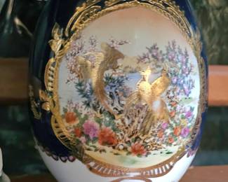 Medium painted egg