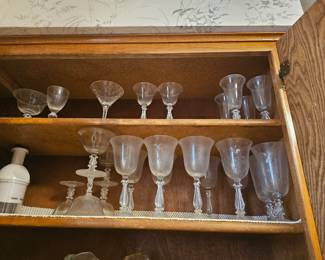 Crystal and kitchen items 